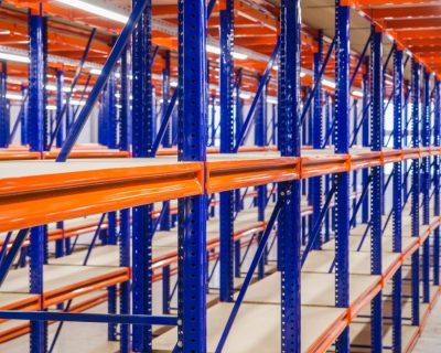 What are the differences between Warehouse Shelves and Retail Shelves?